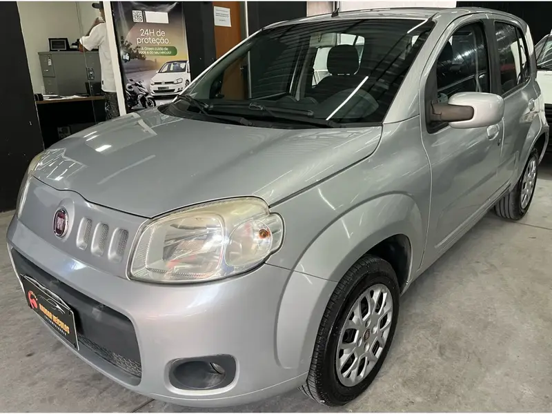 Fiat Uno Vivace 1.0 8V (Flex) 4p