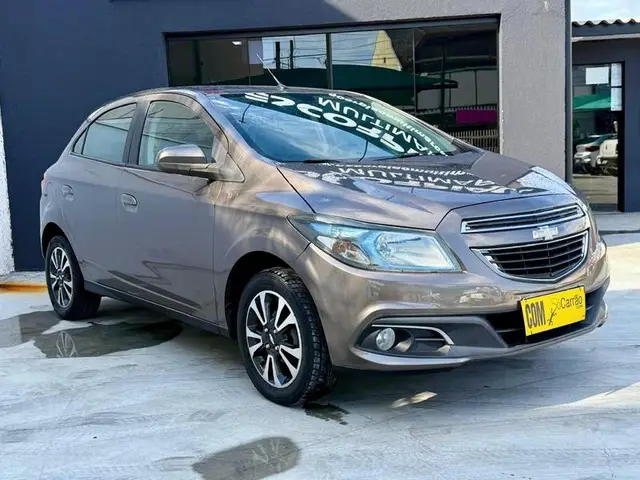 Carro Chevrolet Onix 2014 HATCH LTZ 1.4 8V FlexPower 5p Mec.