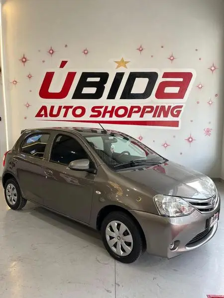 Carro Toyota Etios 2017 X 1.3 (Flex)