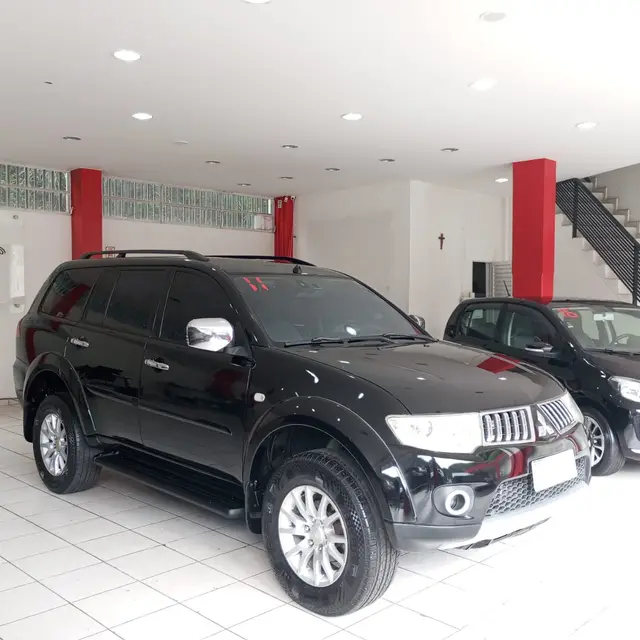 Carro Mitsubishi Pajero Dakar 2011 HPE 3.2 4x4 T.I Dies 5p Aut