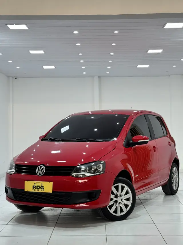 Carro Volkswagen Fox 2013 1.0 TEC (Flex) 4p