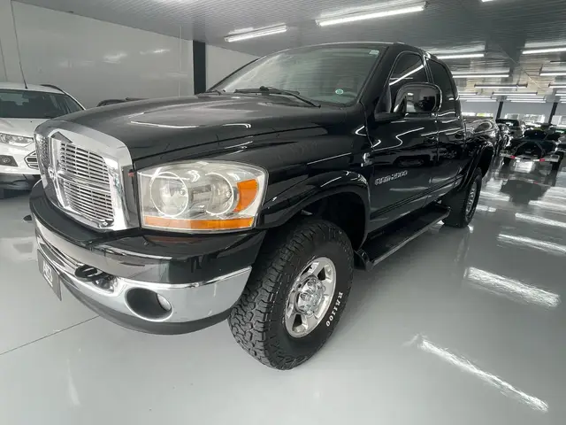 Carro Dodge RAM 2006 Ram 2500 QC 5.9
