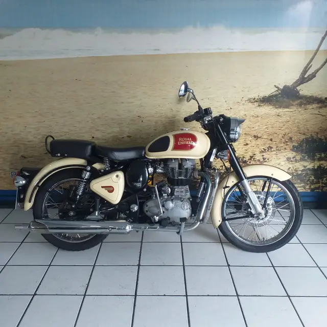 Carro Royal Enfield Bullet 500 2018 Classic