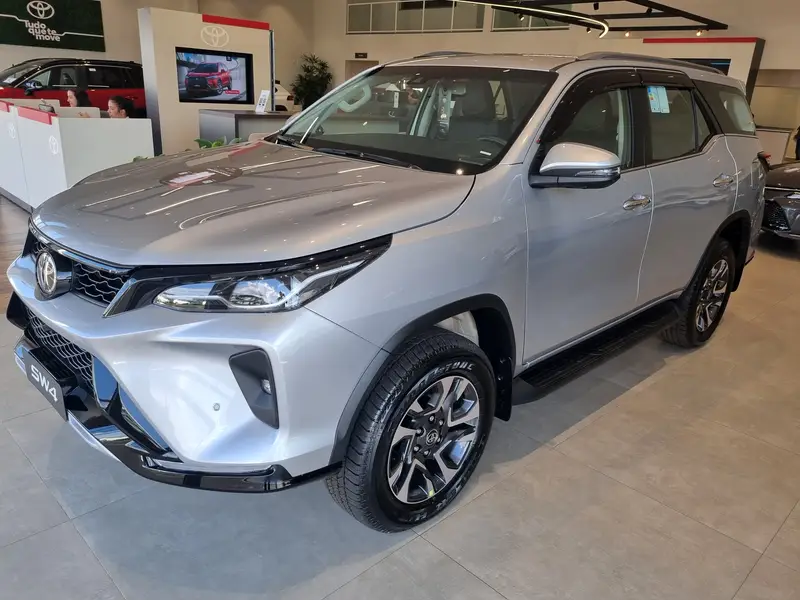 Toyota SW4 SRX Platinum 2.8 Turbodiesel 4x4 (Aut.) (7 Lugares)