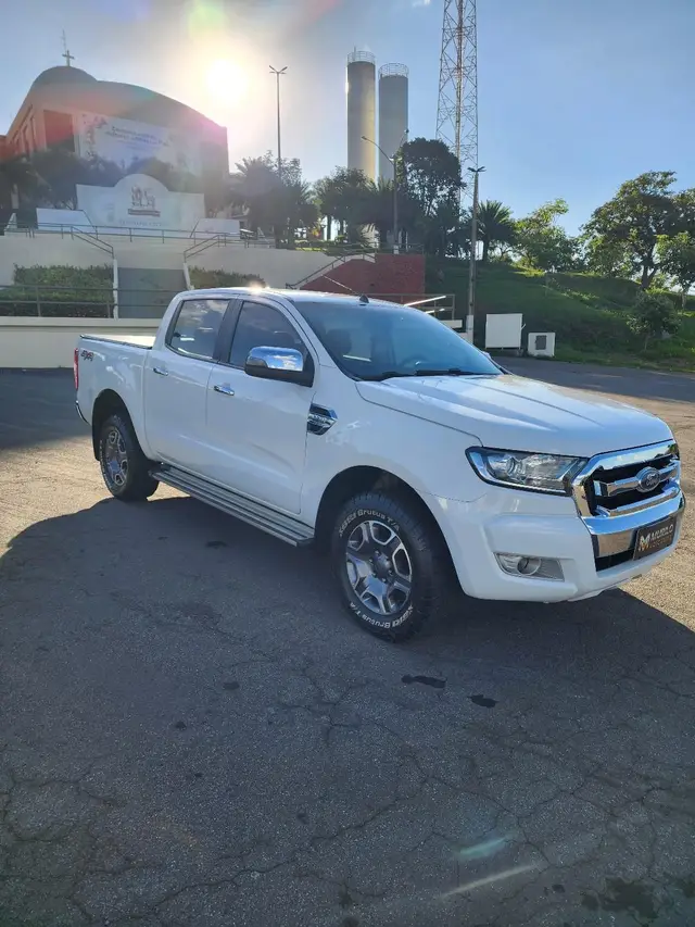 Carro Ford Ranger Cabine Dupla 2017 Ranger 3.2 XLT CD 4x4 (Aut)