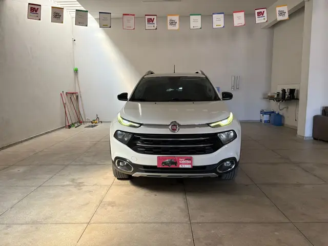 Carro Fiat Toro 2019 Volcano 2.0 diesel AT9 4x4