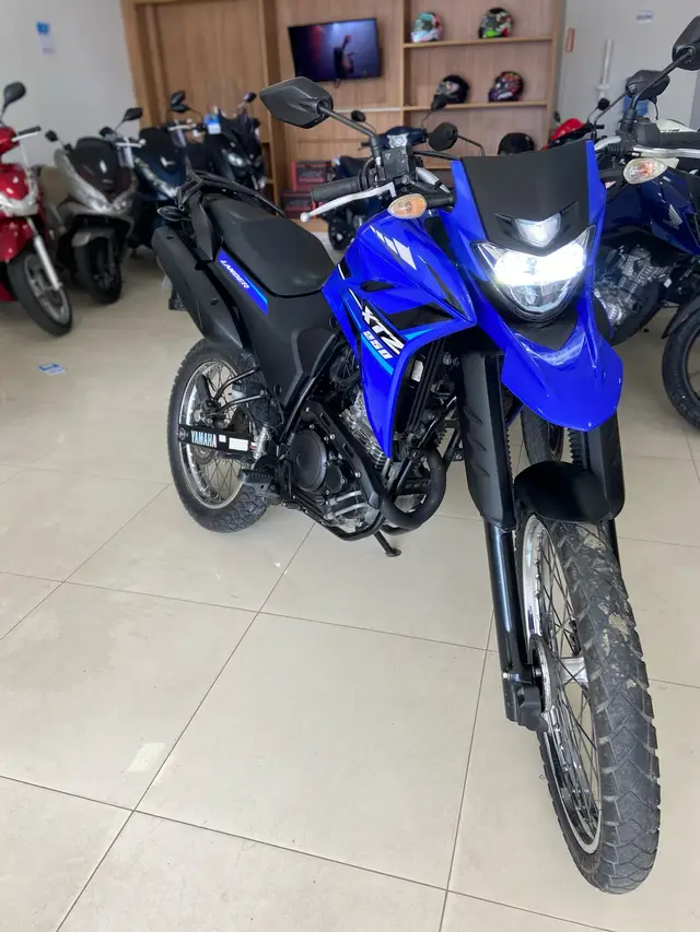 Carro Yamaha XTZ 250 Lander 2023 ABS