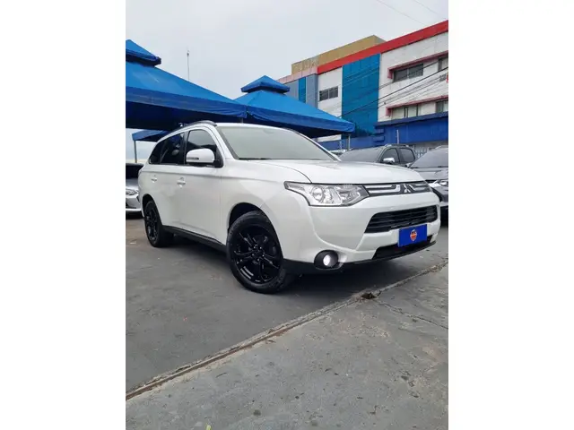 Carro Mitsubishi Outlander 2015 2.0 16V CVT