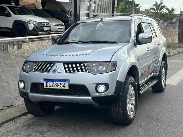Carro Mitsubishi Pajero Dakar 2009 3.2 16V (aut.)