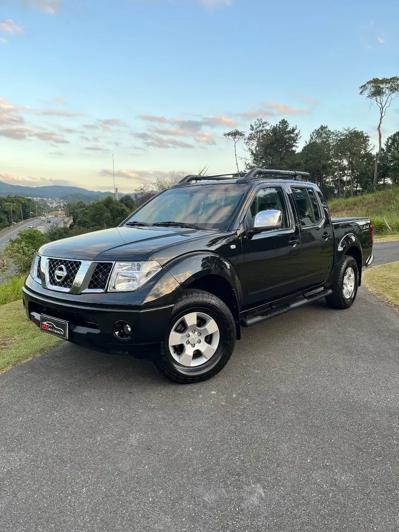 Nissan Frontier LE 4x4 2.5 16V (cab. dupla) (aut)