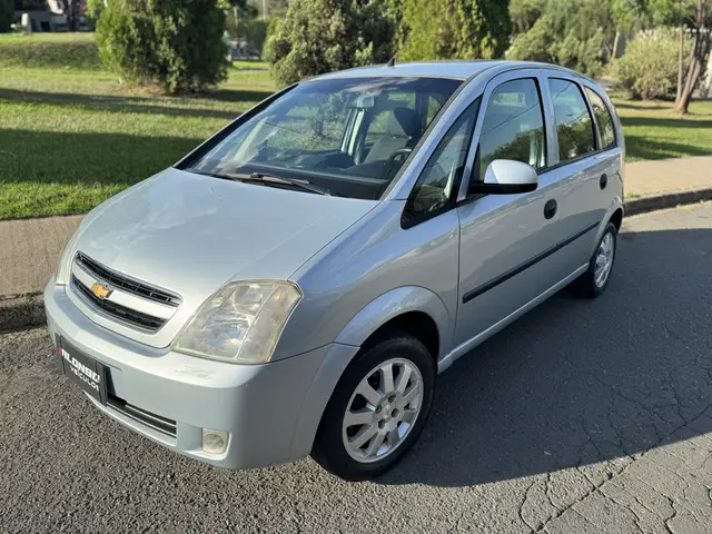 Carro Chevrolet Meriva 2010 Joy 1.4 (Flex)