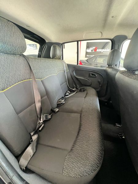 Clio Hatch. RN 1.0 16V