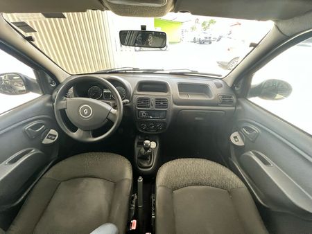 Clio Hatch. RN 1.0 16V