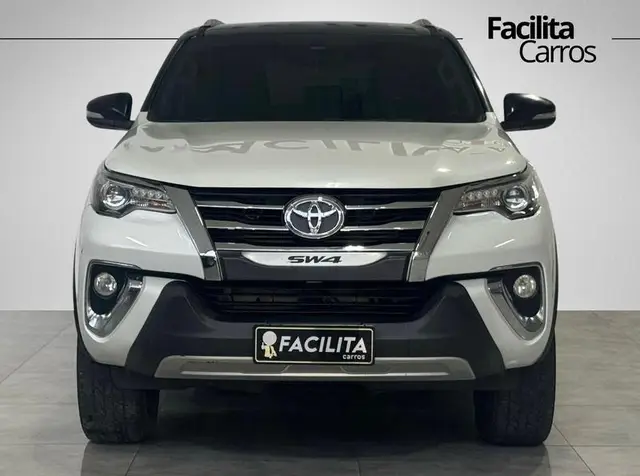 Carro Toyota Hilux Cabine Dupla 2016 Hilux 2.8 TDI SRX CD 4x4 (Aut)