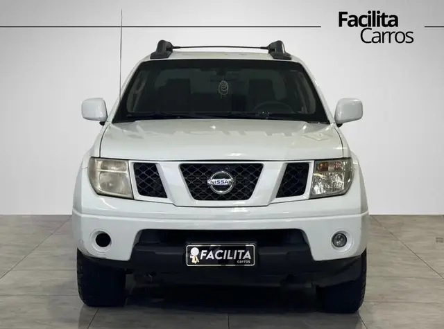 Carro Nissan Frontier 2013 XE 4x4 2.5 16V (cab. dupla)
