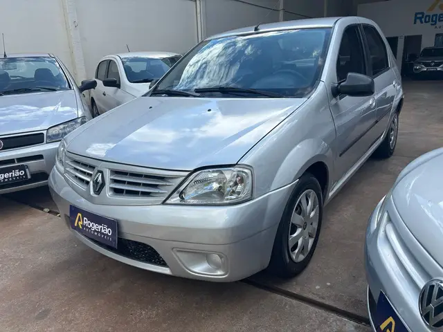 Carro Renault Logan 2010 Expression 1.0 16V (flex)