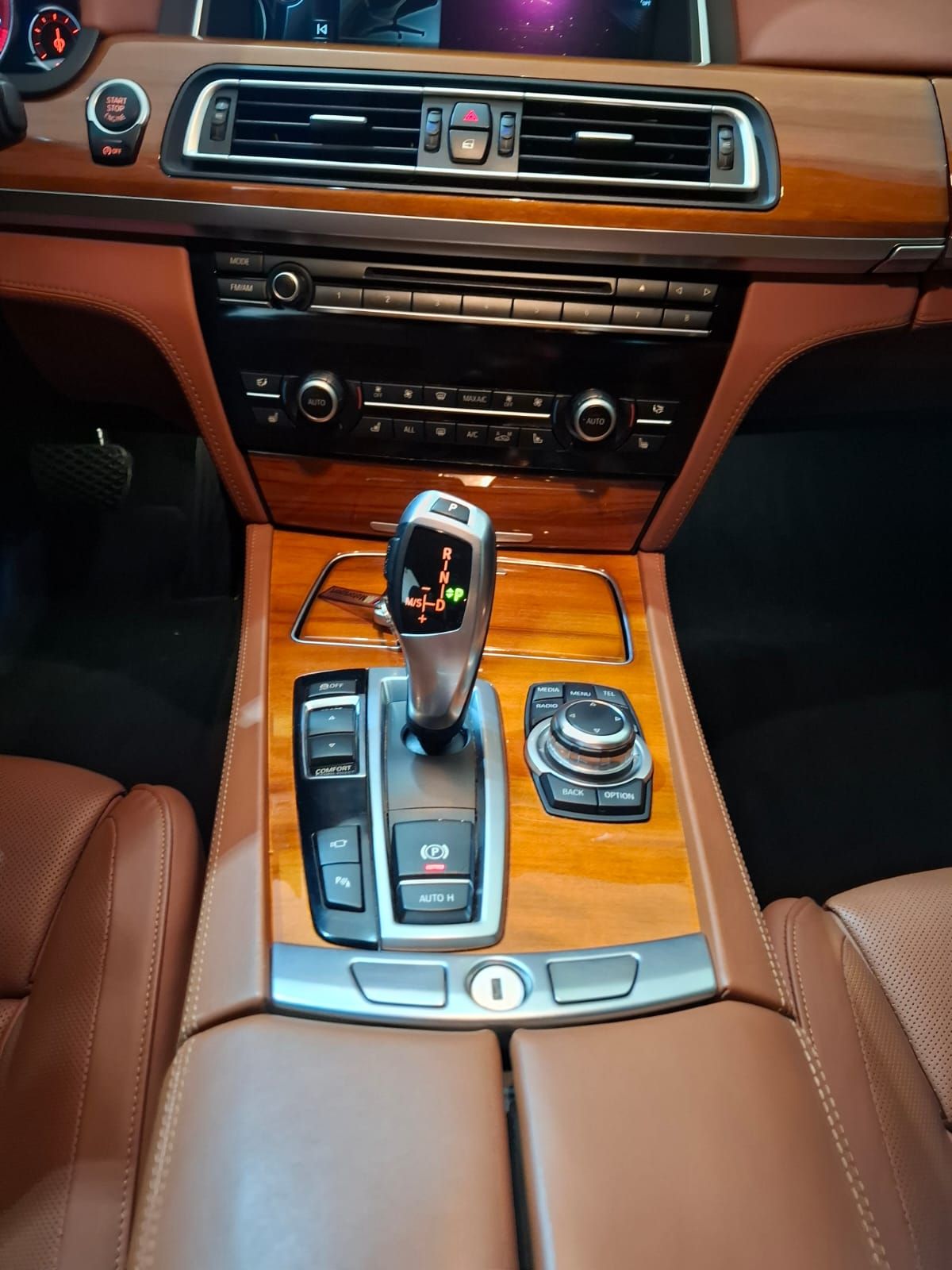 BMW 750i