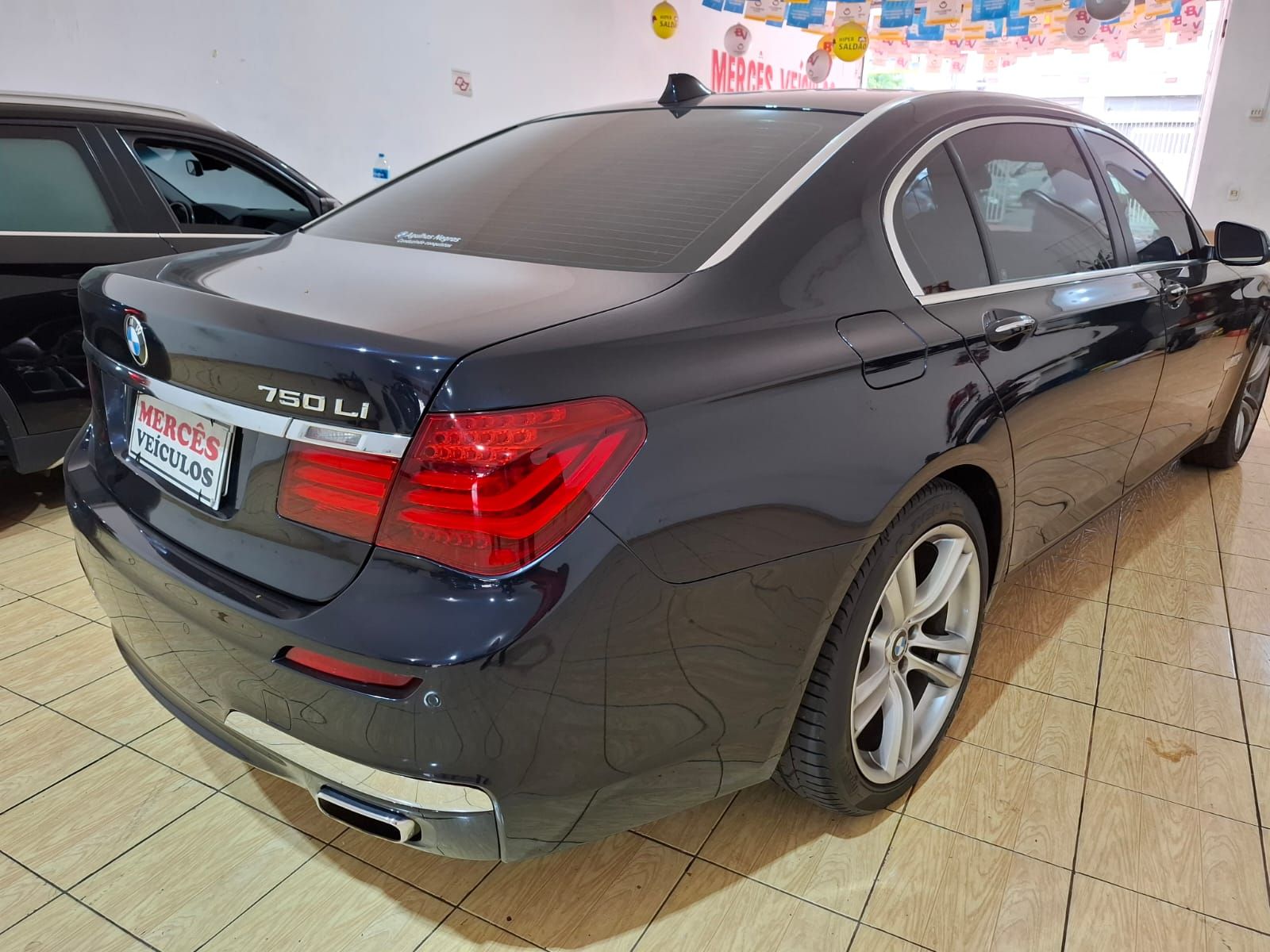 BMW 750i