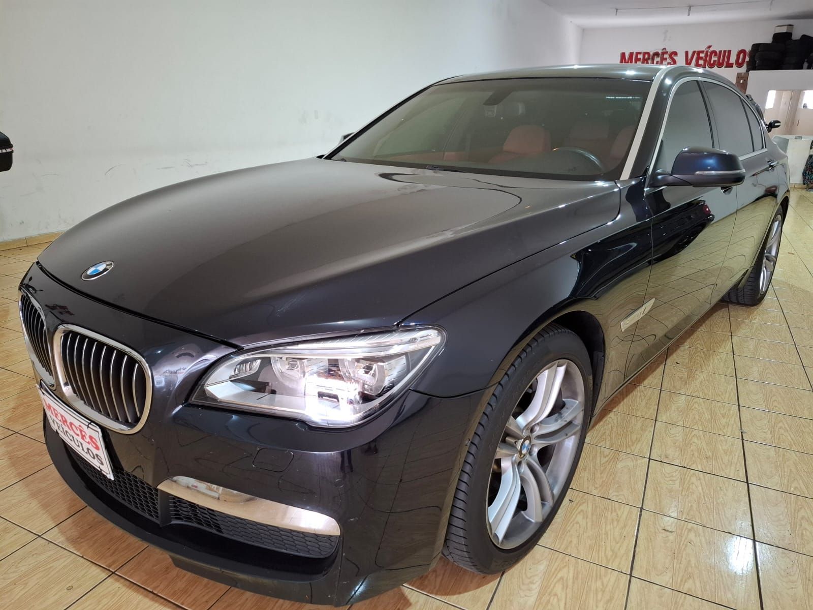 BMW 750i