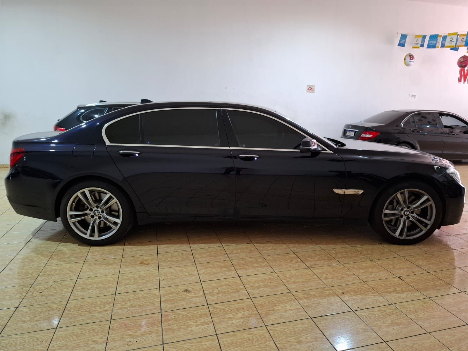 BMW 750i