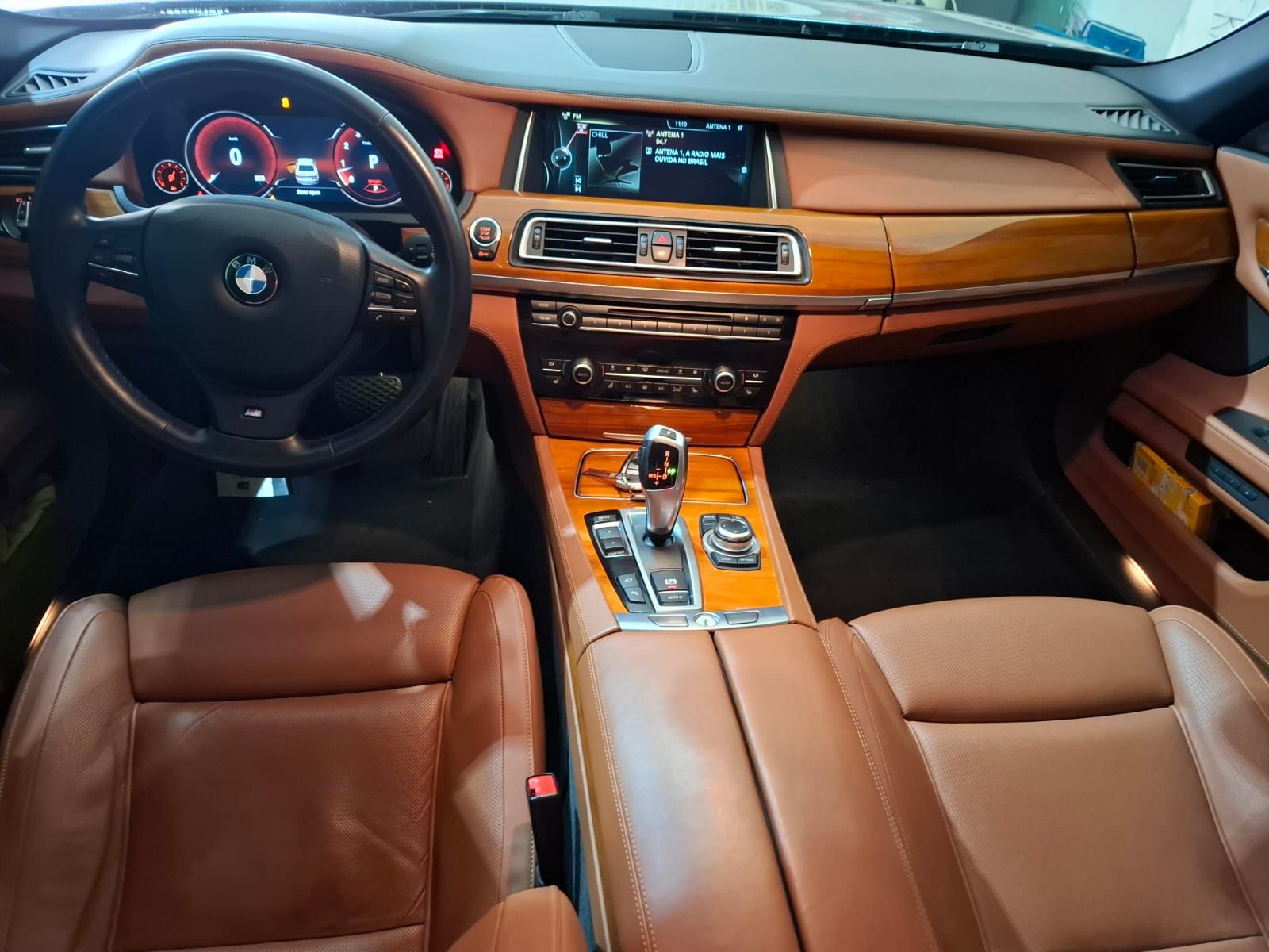 BMW 750i