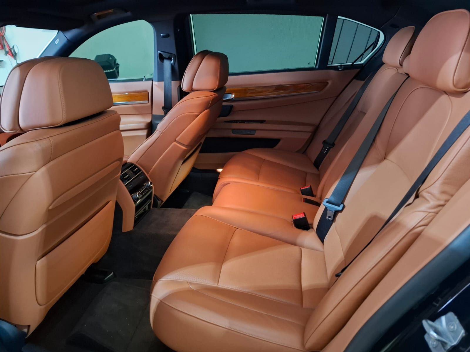 BMW 750i