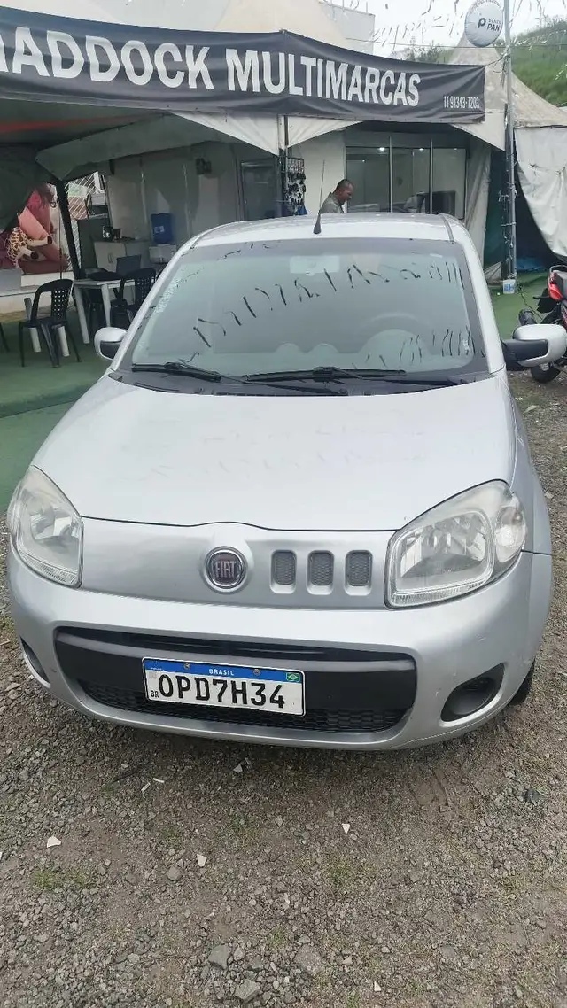 Carro Fiat Uno 2013 Vivace Italia 1.0 8V (Flex) 4p