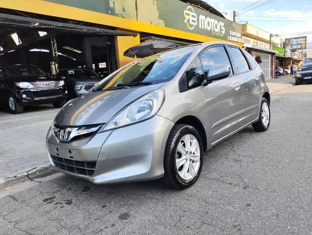 Carro Honda Fit 2014 LX 1.4 (flex)