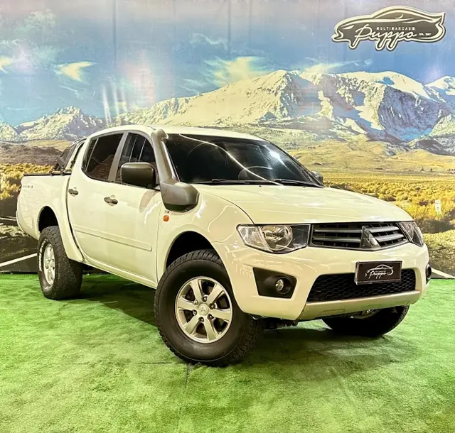 Carro Mitsubishi L200 Triton 2013 3.2 DI-D 4x4