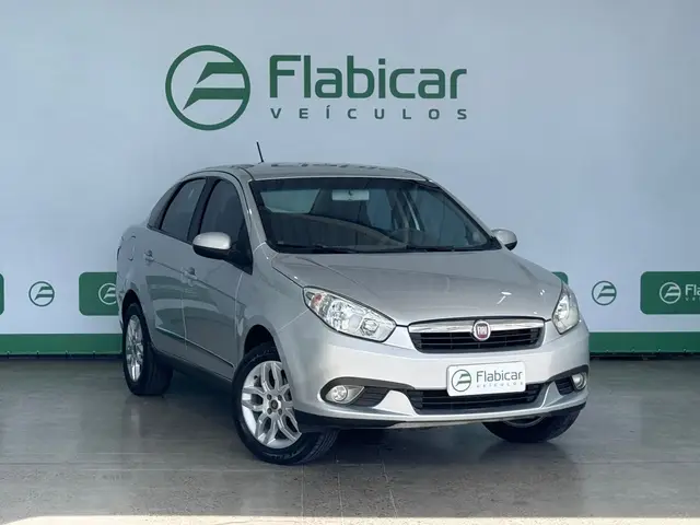 Carro Fiat Grand Siena 2014 Essence Duologic