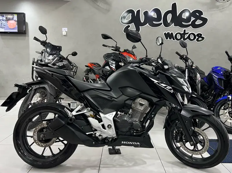 Honda CB 300F Twister (CBS)