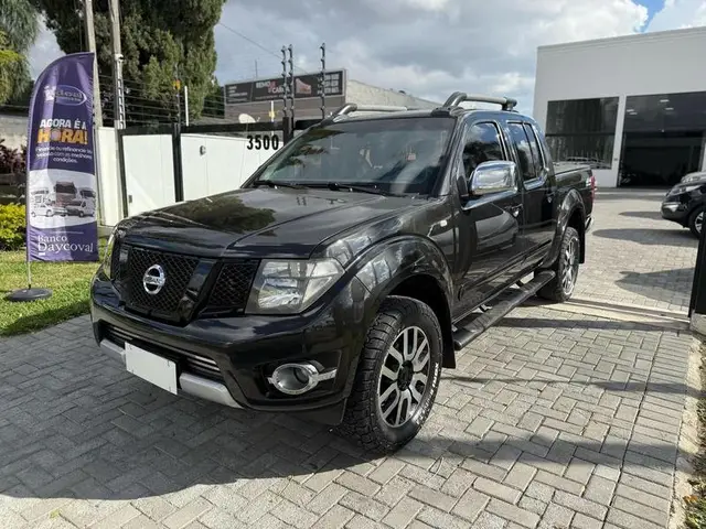 Carro Nissan Frontier 2014 2.5 TD CD 4x4 SL (Aut)