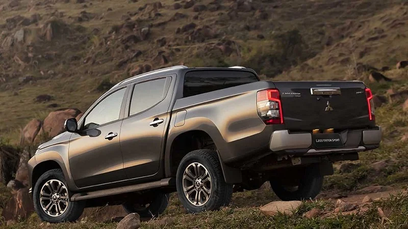 Mitsubishi L200 Triton Sport Sport 2.4 DID-H HPE-S 4WD (Aut)