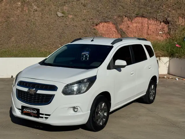 Carro Chevrolet Spin 2017 LTZ 7S 1.8 (Flex)