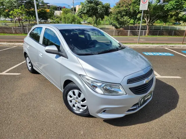 Carro Chevrolet Onix 2018 1.0 Joy SPE/4