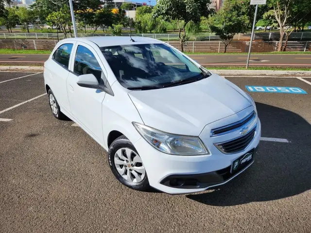 Carro Chevrolet Onix 2014 1.0 LT SPE/4