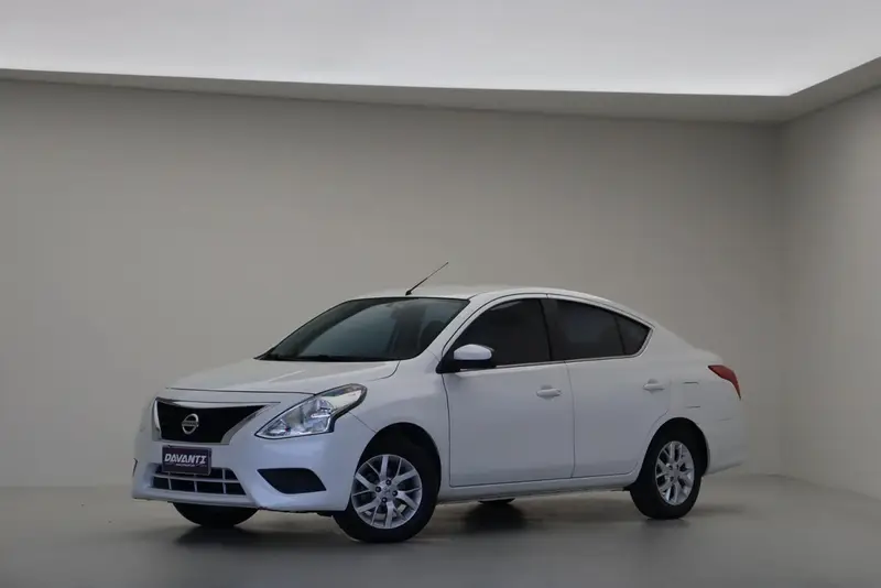 Nissan Versa 1.6 16V SV FlexStart CVT (Flex)