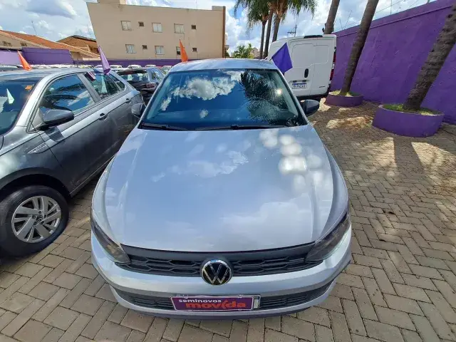 Carro Volkswagen Polo 2024 Track 1.0 Flex 12V 5p