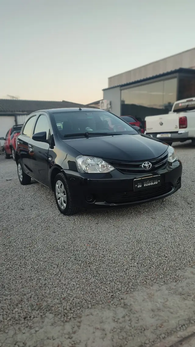 Carro Toyota Etios 2016 X 1.3 (Flex)