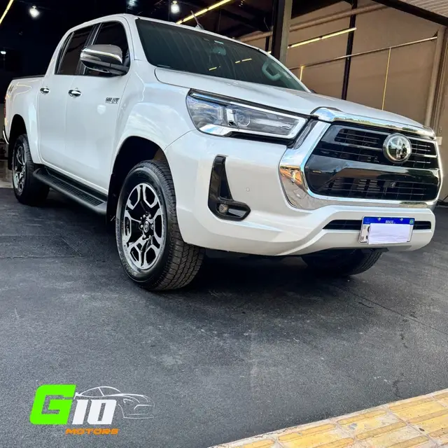 Carro Toyota Hilux Cabine Dupla 2024 SRX 4x4 2.8 Diesel