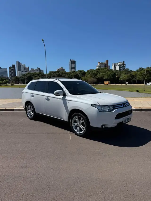 Carro Mitsubishi Outlander 2015 GT 4WD 3.0 V6 (Aut)
