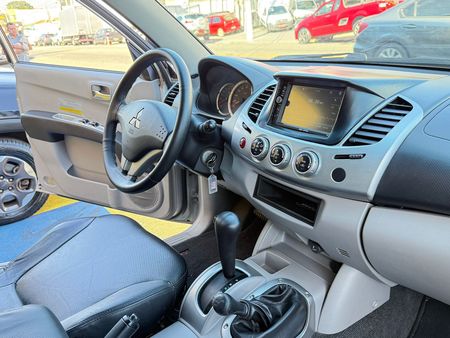 L200 Triton Sport L 200 Triton HPE 4x4 3.5 V6 (flex) (cab. dupla) (aut)