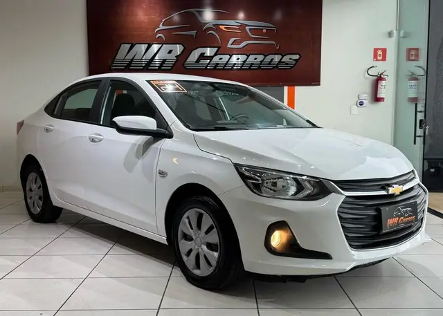 Carro Chevrolet Onix 2024 LT 1.0