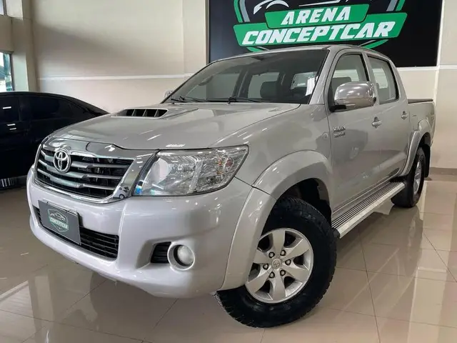 Carro Toyota Hilux SW4 2014 3.0 TDI 4x4 SR 5L