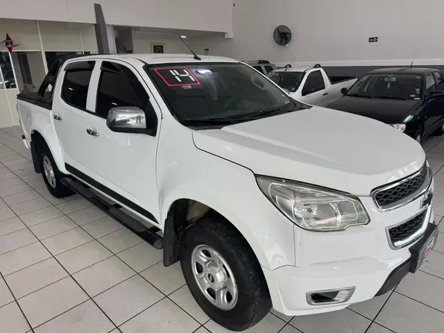 Carro Chevrolet S10 Cabine Dupla 2014 S10 LS 2.4 4x2 (Cab Dupla) (Flex)