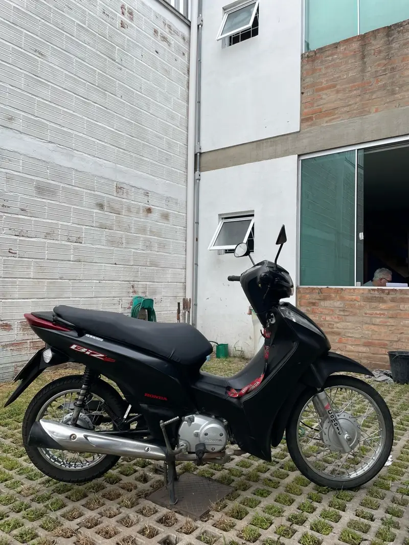 Honda Biz 125i ES
