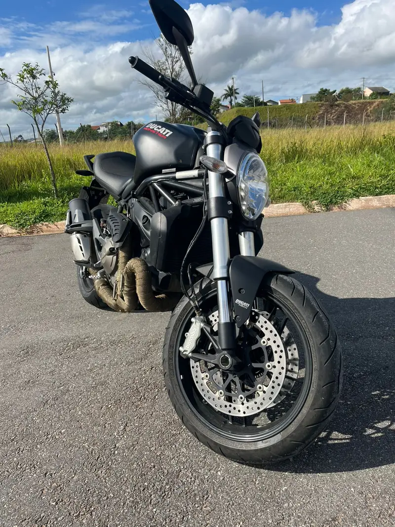 Ducati Monster 821
