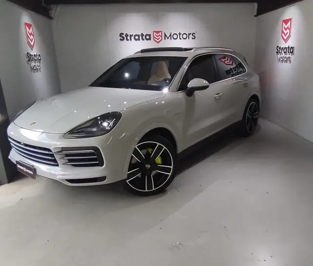 Carro Porsche Cayenne 2023 3.0 V6 462cv (Híbrido)