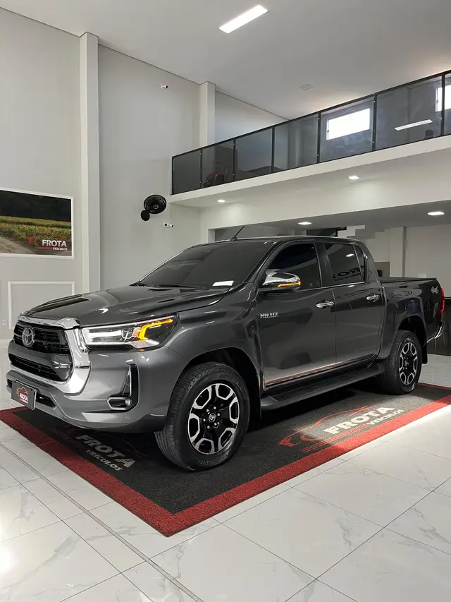 Carro Toyota Hilux Cabine Dupla 2021 SRX 2.8 TDI CD 4x4 (Aut)
