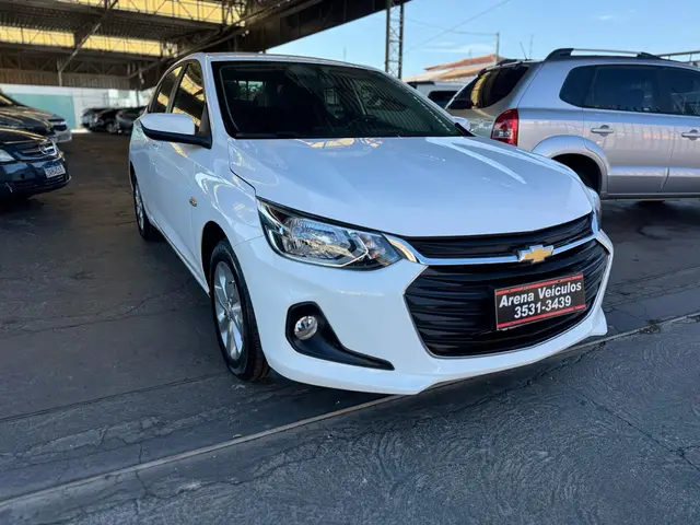 Carro Chevrolet Onix Plus 2020 1.0 LTZ Turbo Flex (Aut)